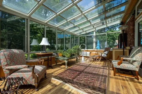 2 Algonquin Trl, Wharton, NJ 07885