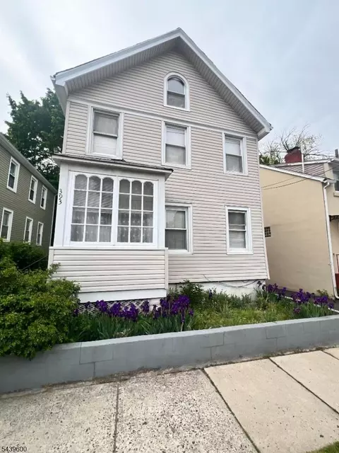 393 Glenwood Ave, East Orange, NJ 07017