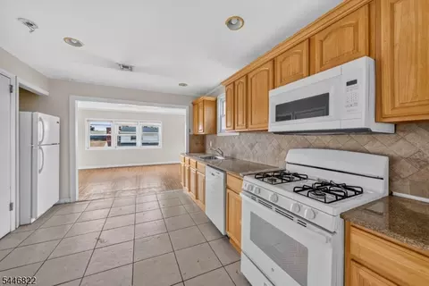 114 Peck Ave, Newark, NJ 07107 photo 10