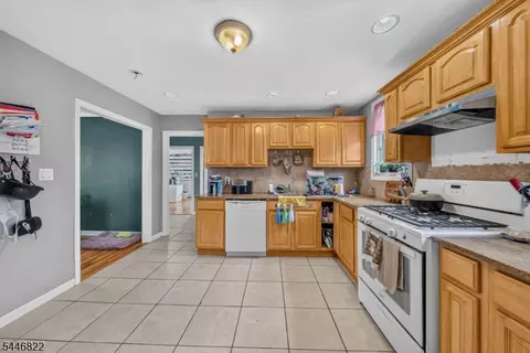 114 Peck Ave, Newark, NJ 07107 photo 20