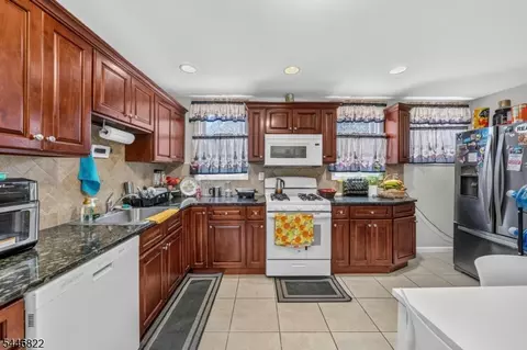 114 Peck Ave, Newark, NJ 07107 photo 3