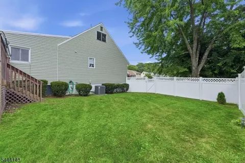 Exterior - 29 Daniel St, Dover, NJ 07801 photo 10 of 11
