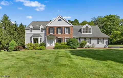 5 Cambridge Rd, Lafayette, NJ 07848