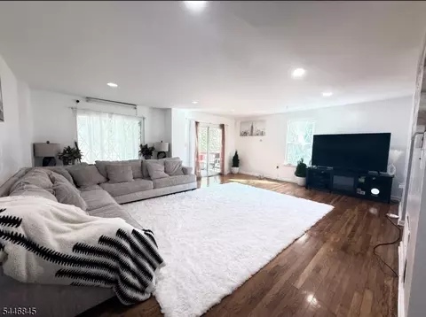 118 Devonshire Ct, Hillsborough, NJ 08844