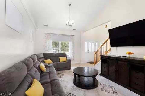 25 Rolling Rapids Ct, Hackettstown, NJ 07840 photo 8