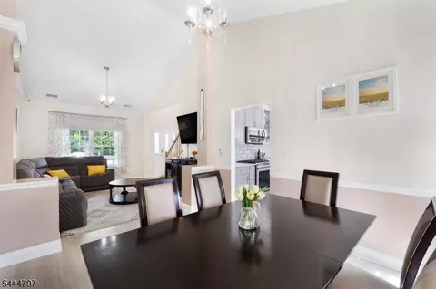 25 Rolling Rapids Ct, Hackettstown, NJ 07840 photo 10