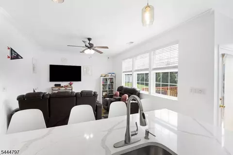 25 Rolling Rapids Ct, Hackettstown, NJ 07840 photo 12