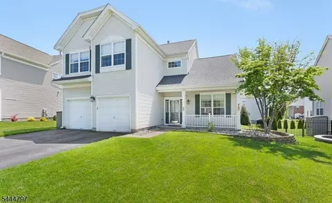 25 Rolling Rapids Ct, Hackettstown, NJ 07840 photo 2
