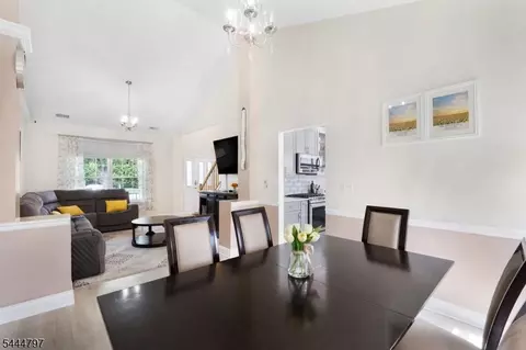 25 Rolling Rapids Ct, Hackettstown, NJ 07840 photo 10