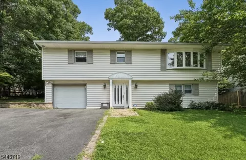 128 Marne Rd, Hopatcong, NJ 07843