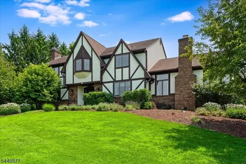 34 Deire Dr, Sparta, NJ 07871