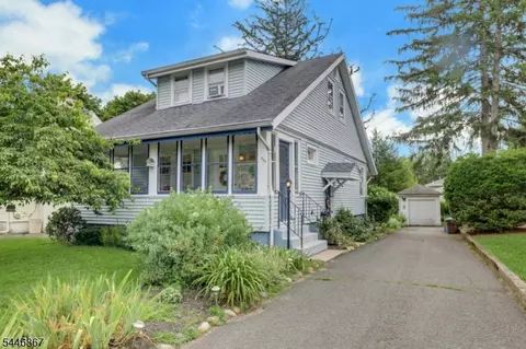 337 Corona Pl, Ridgewood, NJ 07450