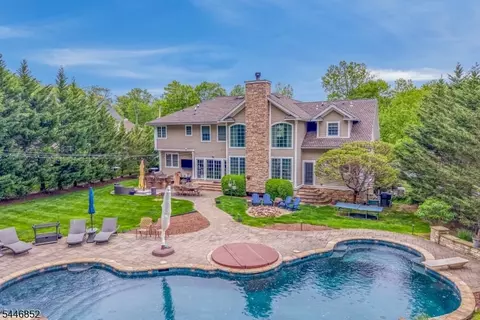 37 Rogers Ave, Berkeley Heights, NJ 07922