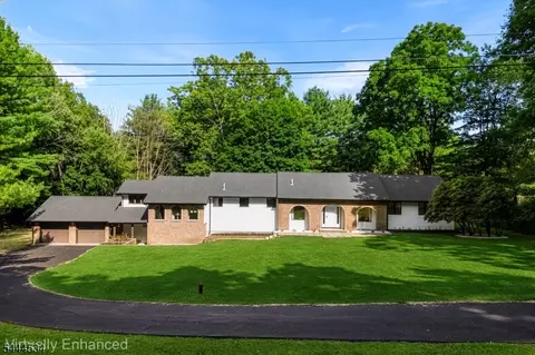 107 Scudders Rd, Sparta, NJ 07871