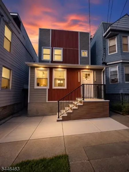 34 Tichenor Ter, Irvington, NJ 07111