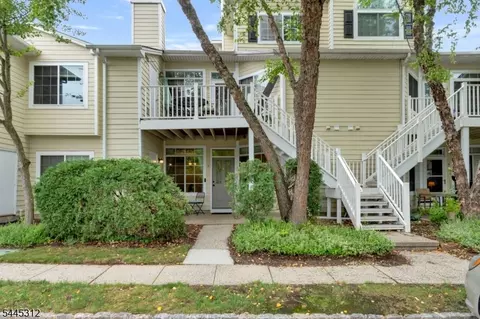 3 Wescott Rd, Bedminster, NJ 07921