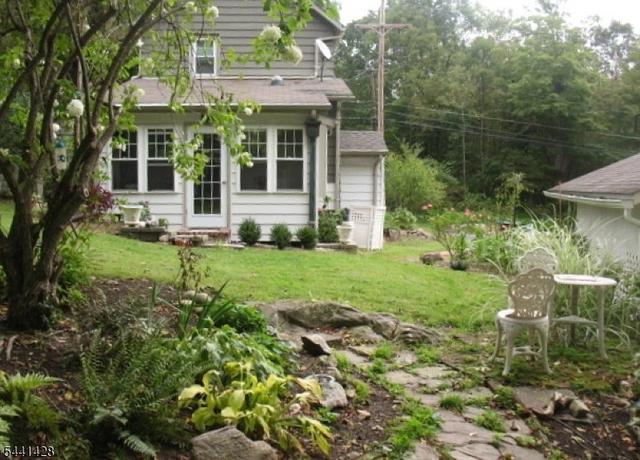 87 Main St, Andover, NJ 07821
