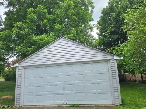 154 E Prospect St, Hackettstown, NJ 07840 photo 3