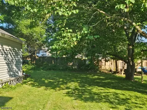 154 E Prospect St, Hackettstown, NJ 07840 photo 2