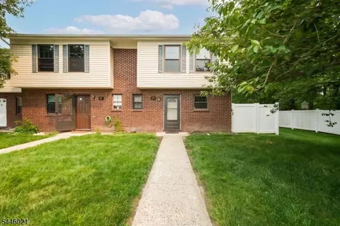 25 Driscoll Ct #1, North Brunswick Twp, NJ 08902