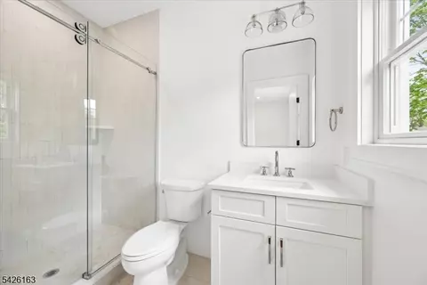 Bath - 34 Crestview Ave, Madison, NJ 07940 photo 8 of 9