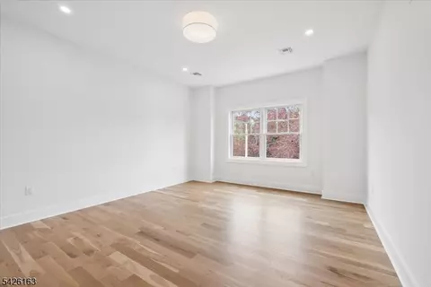 Bedroom - 34 Crestview Ave, Madison, NJ 07940 photo 3 of 5