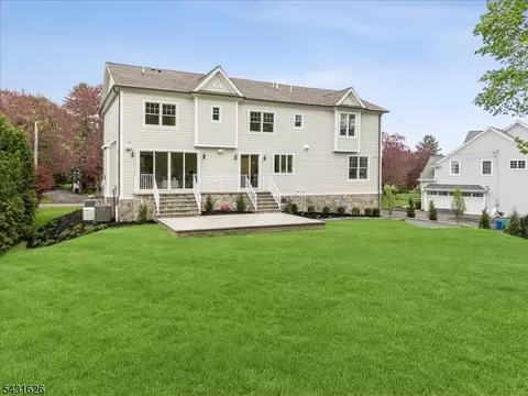 Exterior - 34 Crestview Ave, Madison, NJ 07940 photo 2 of 3