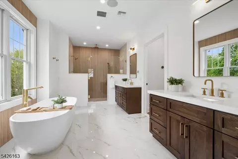 Bath - 34 Crestview Ave, Madison, NJ 07940 photo 3 of 9