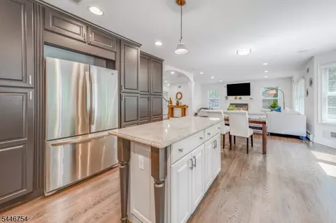 53 Maple Ave, Berkeley Heights, NJ 07922 photo 12