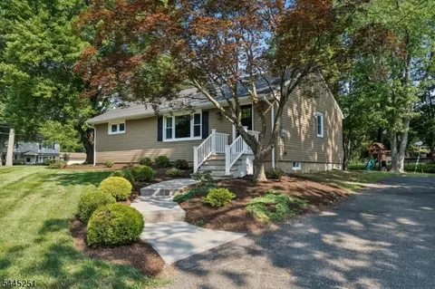 1 Berkshire St, Whippany, NJ 07981