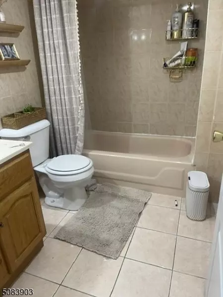 Bath - 98 Devon Ter, Kearny, NJ 07032 photo 2 of 3