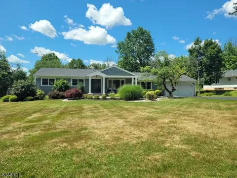 10 Frohlin Dr, Basking Ridge, NJ 07920