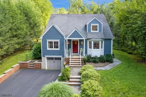 139 Long View Ter, Gillette, NJ 07933
