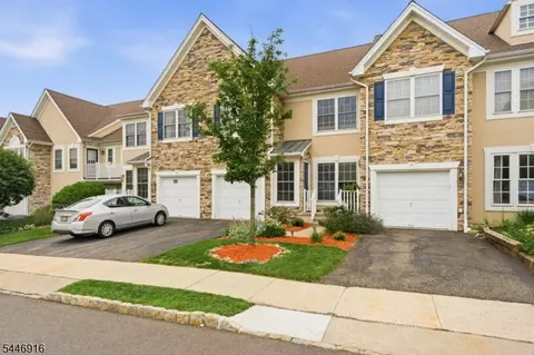 16 Magnolia Way, North Haledon, NJ 07508