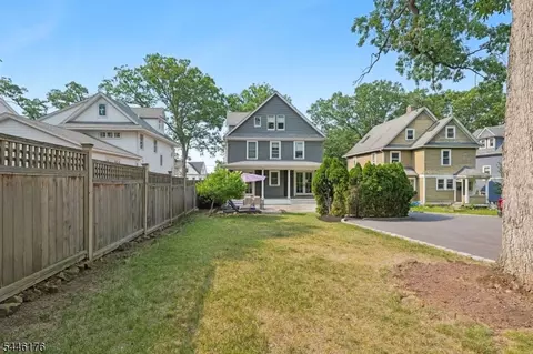 Exterior - 26 Mountain Ave, Summit, NJ 07901 photo 4 of 5