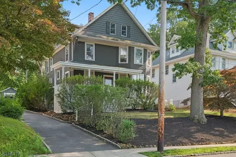 Exterior - 26 Mountain Ave, Summit, NJ 07901 photo 2 of 5