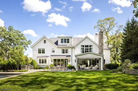 251 Oak Ridge Ave, Summit, NJ 07901