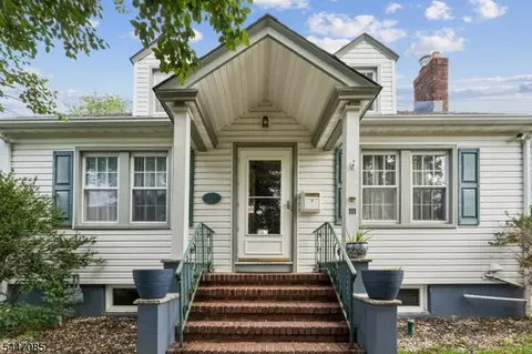 111 Yale Ter, Linden, NJ 07036