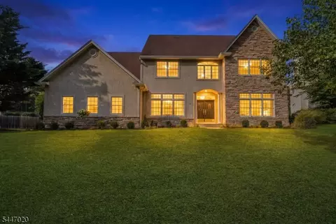 7 Coggins Ln, West Orange, NJ 07052