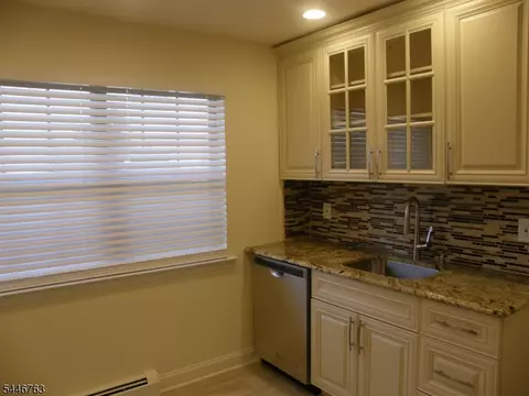 Kitchen - 768 Springfield Ave B 3 #B 3, Summit, NJ 07901 photo 3 of 3