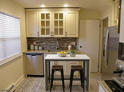 Kitchen - 768 Springfield Ave B 3 #B 3, Summit, NJ 07901 photo 1 of 3