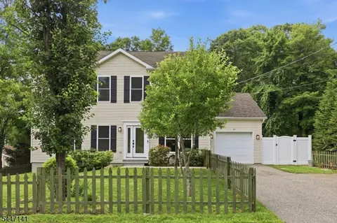 34 Olive Rd, Sparta, NJ 07871