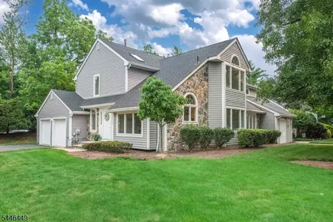 19 Matthew Rd, Wayne, NJ 07470