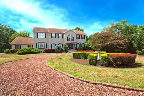 32 Coddington Rd, Whitehouse Station, NJ 08889
