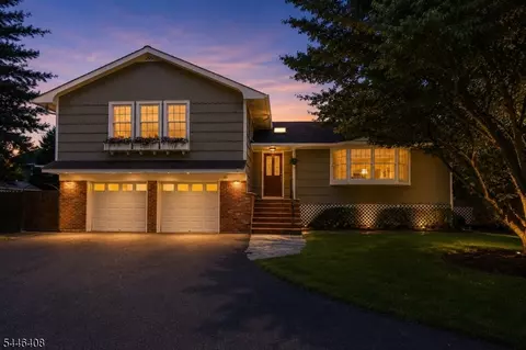 28 Lyonsville Rd, Boonton, NJ 07005