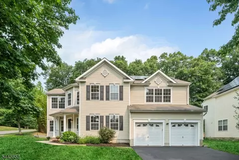 1 Winding Ridge Rd, Lake Hopatcong, NJ 07849