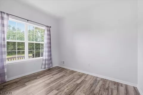 Entry Way - 163 Bryans Rd, Hampton, NJ 08827 photo 3 of 6