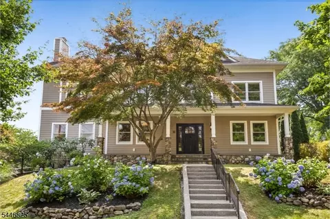 11 Fairwood Rd, Madison, NJ 07940