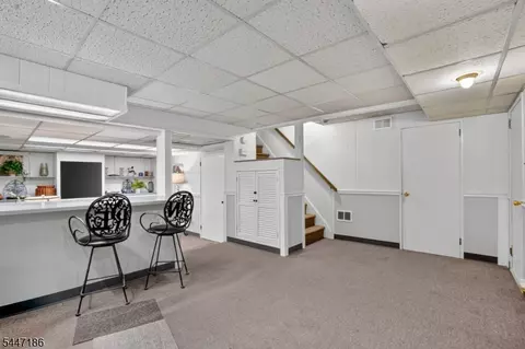 Entry Way - 72 Lyons Pl, Springfield, NJ 07081 photo 1 of 1
