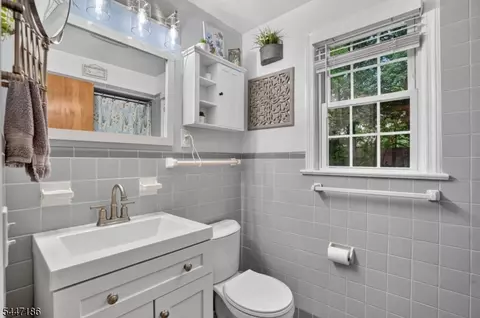 Bath - 72 Lyons Pl, Springfield, NJ 07081 photo 1 of 1